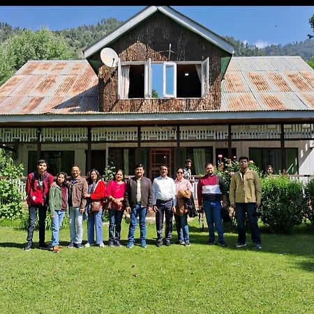 Pk Cottage Pahalgam Exterior photo