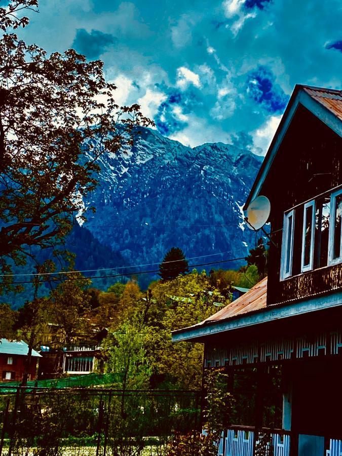 Pk Cottage Pahalgam Exterior photo